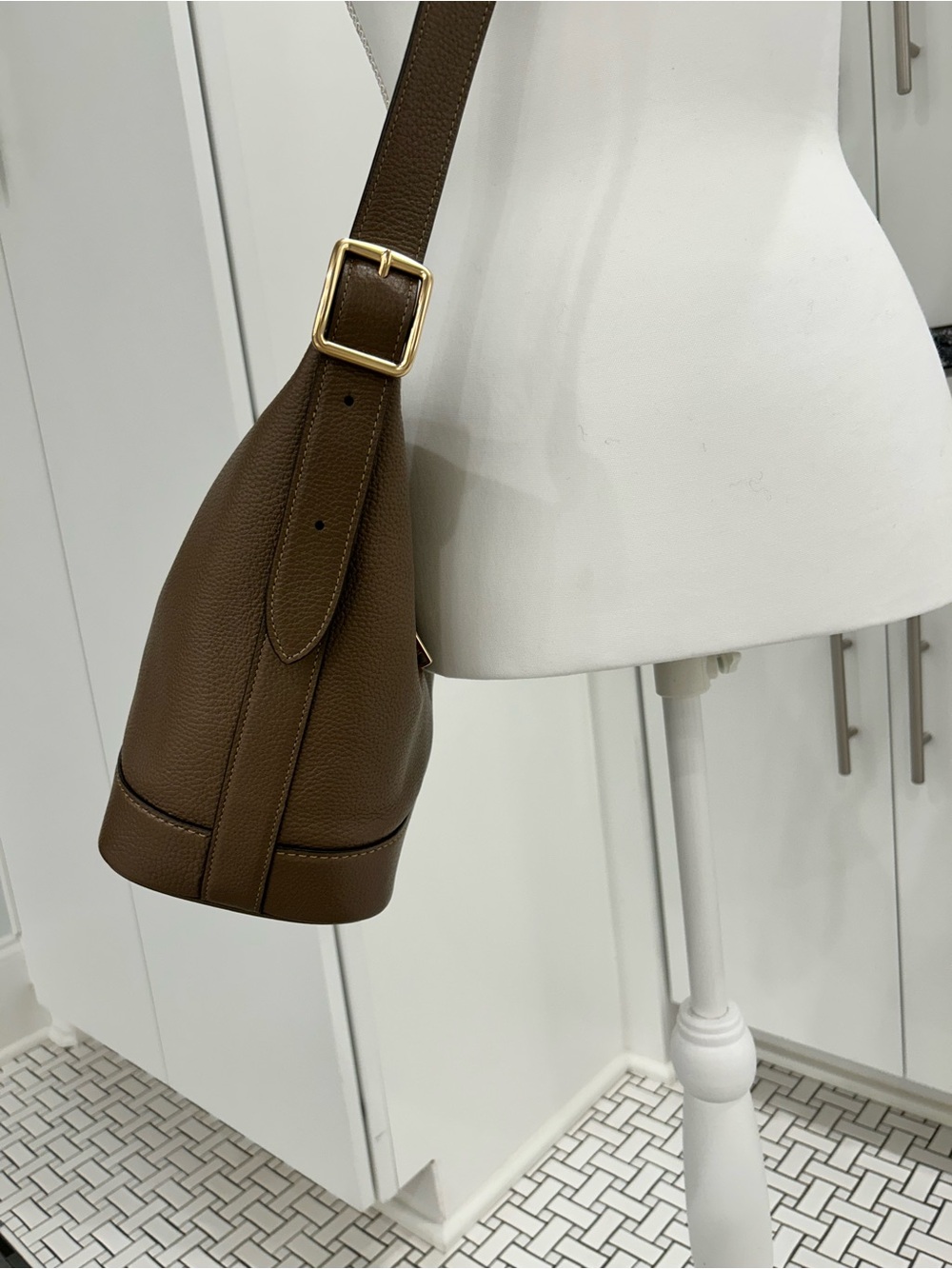 Coach Leather Shoulder Bucket Bag with Gold Logo Dark Stone - Picture 4 of 10